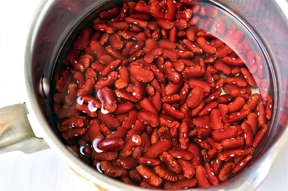 Beans in pan-min 58071181-930d-4